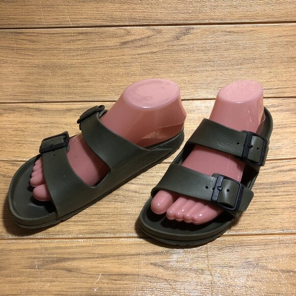 Birkenstock women green slippers, adjustable strap -- WITH DEFECT - Picture 1 of 14
